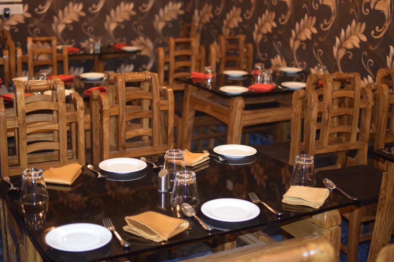 Recline Hotel And Restaurant Gauripur Екстер'єр фото